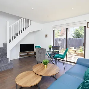 modern-2-bed-house-by-city-centre.hotelsin-nottingham.com/